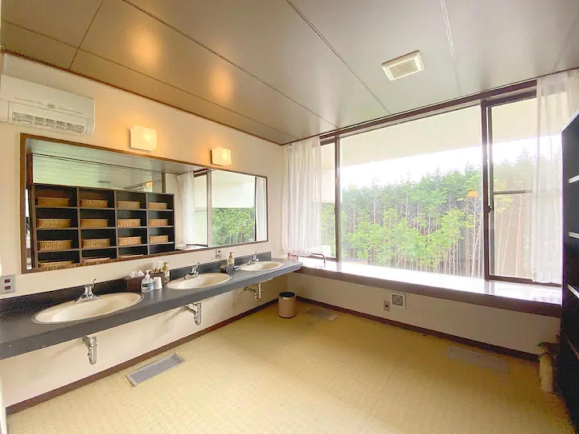 Fuji Yamanakako Resort Hotel - Vacation Stay 03089V ภายนอก รูปภาพ